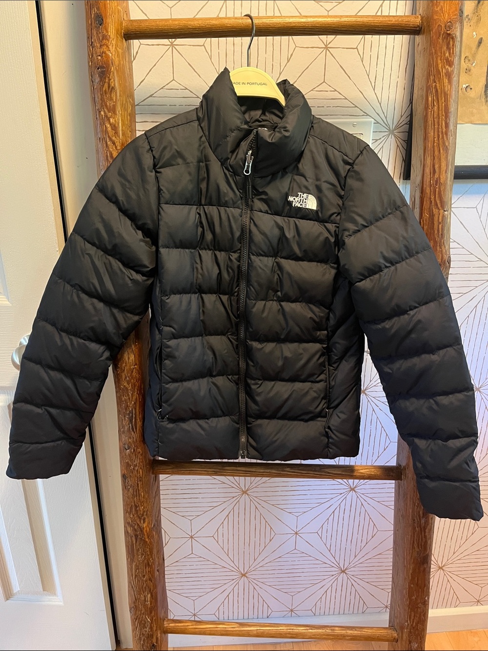 The North Face Black Puffer Jacket. Women XS